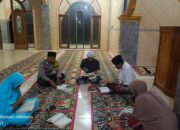 Bhabinkamtibmas Kuripan Ikut Tadarus, Perkuat Silaturahmi dan Keamanan