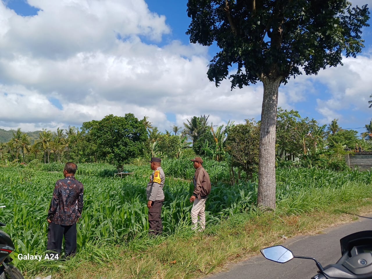 Perhatian Polri untuk Petani Lombok Barat: Edukasi dan Pendampingan Langsung