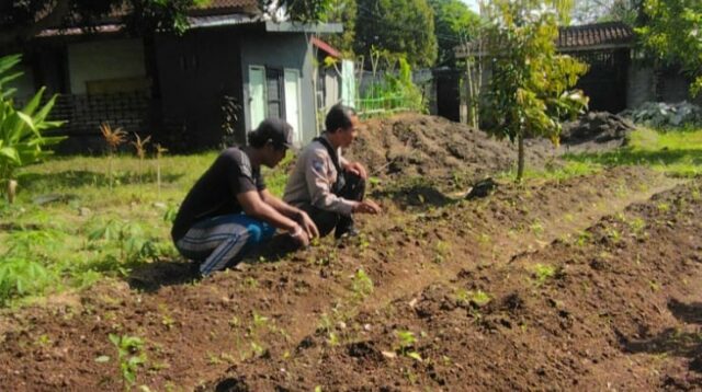 Polri Dukung Ketahanan Pangan Desa Senteluk, Lombok Barat